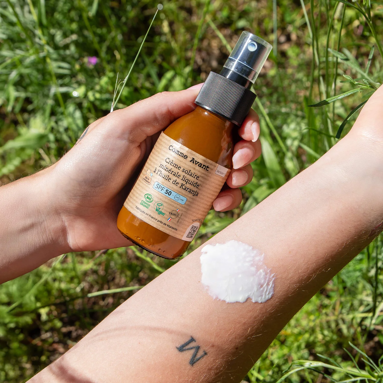 Crème solaire SPF50 minérale liquide à l'huile de Karanja- Comme Avant – Image 4